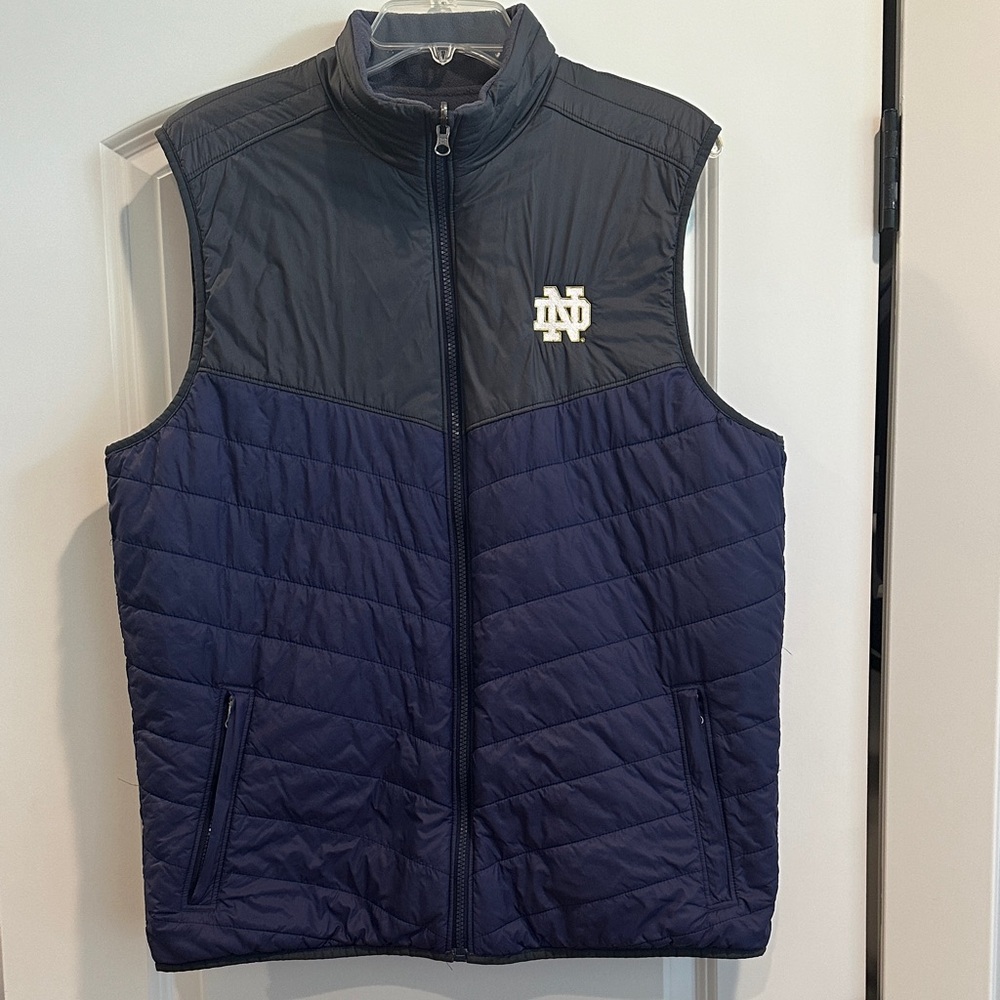 Under Armour Men's Dark Blue Quilted & fleece reversible Notre Dame vest